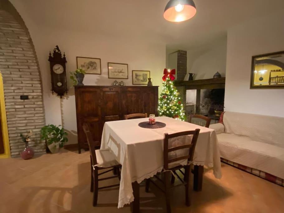 Casa Vacanze Fonte Del Menotre Foligno Exteriér fotografie